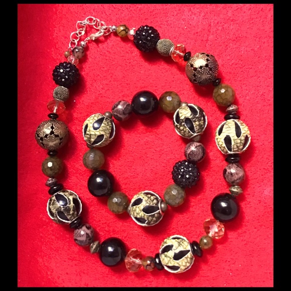 Artisan Crafted 16” Baubles Necklace & Matching Bracelet - Picture 3 of 8